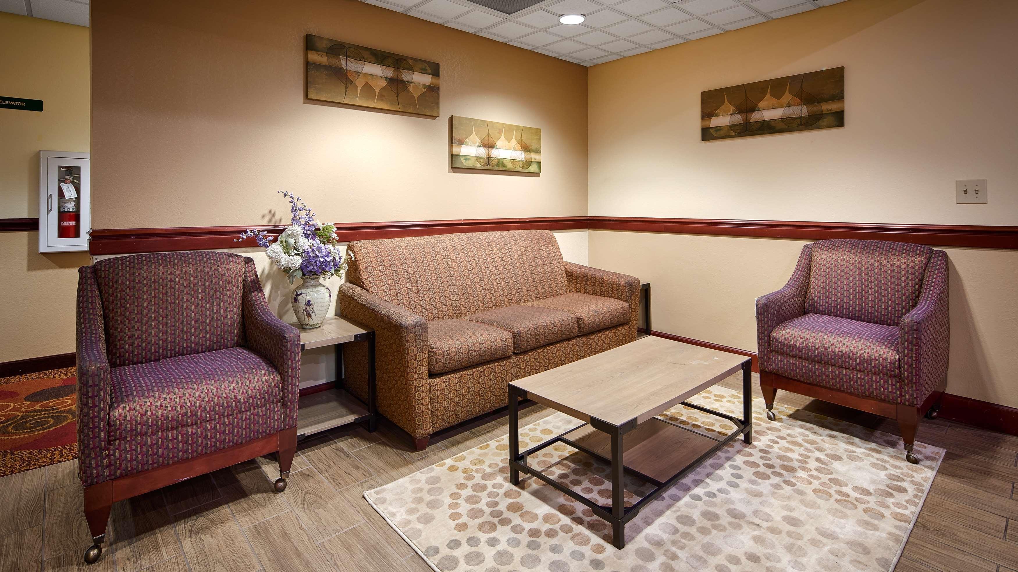 Quality Suites Indianapolis Exterior photo