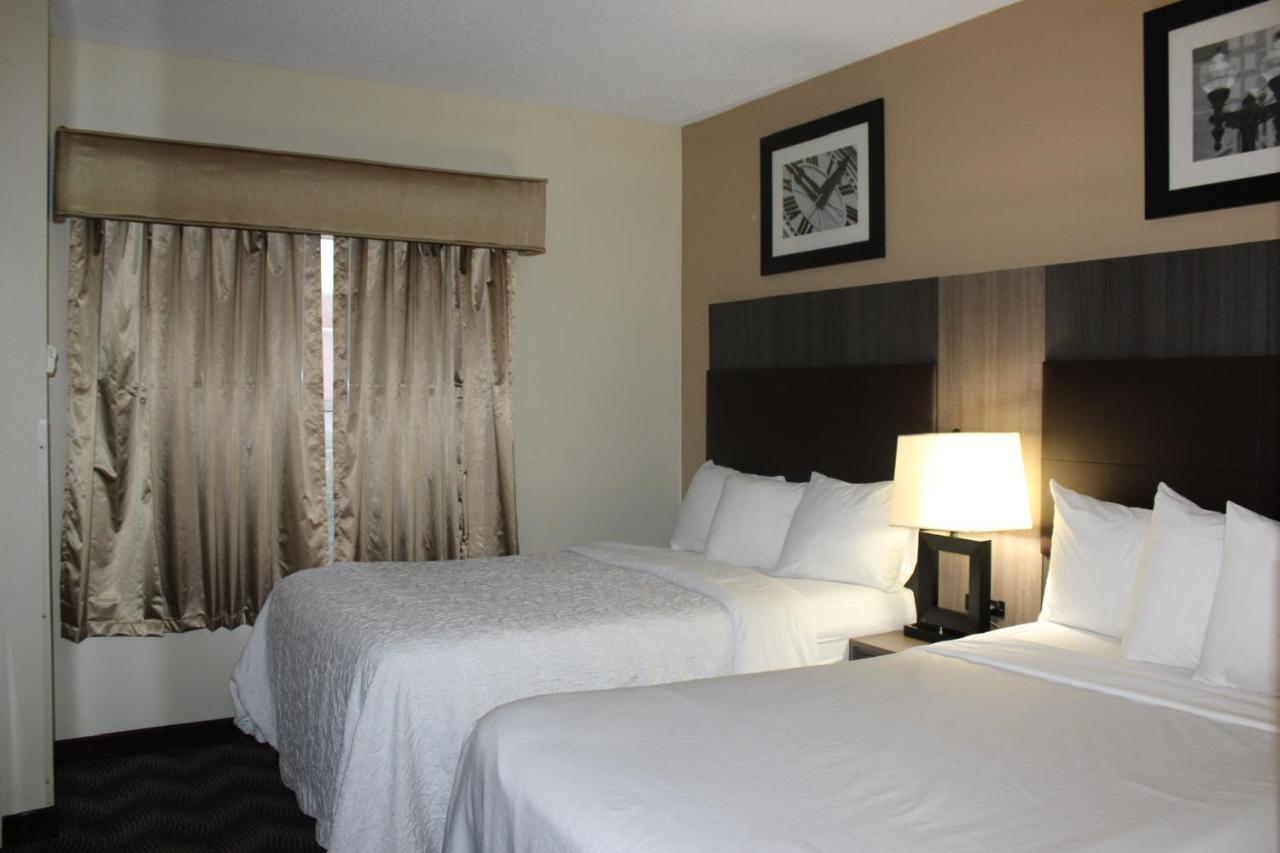 Quality Suites Indianapolis Exterior photo